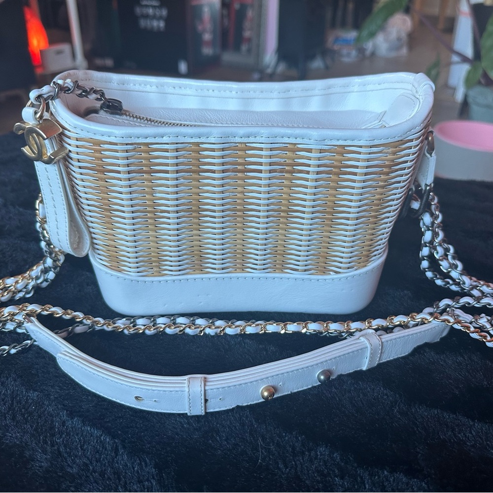 Channel small Rattan Gabrielle Hobo 2020 collection - Picture 14 of 15